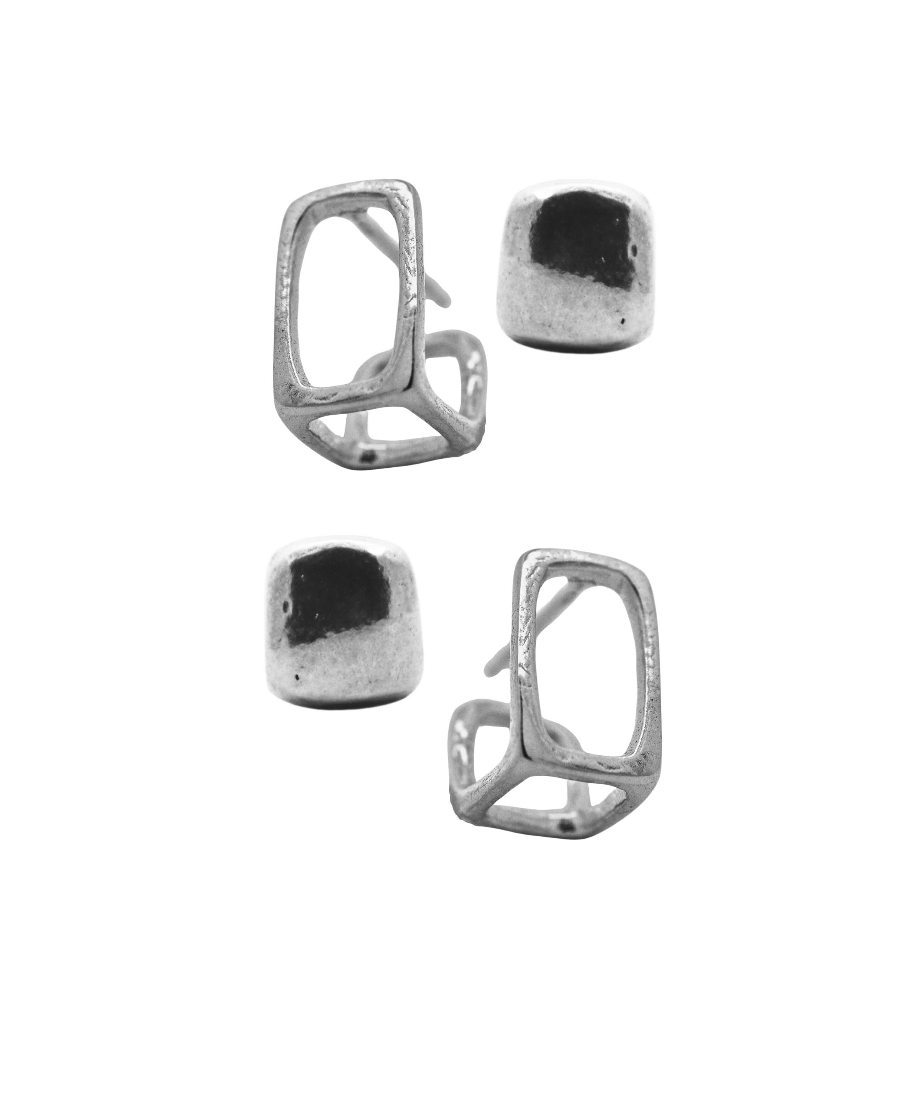 BOX Earrings scale view showing weight and form
