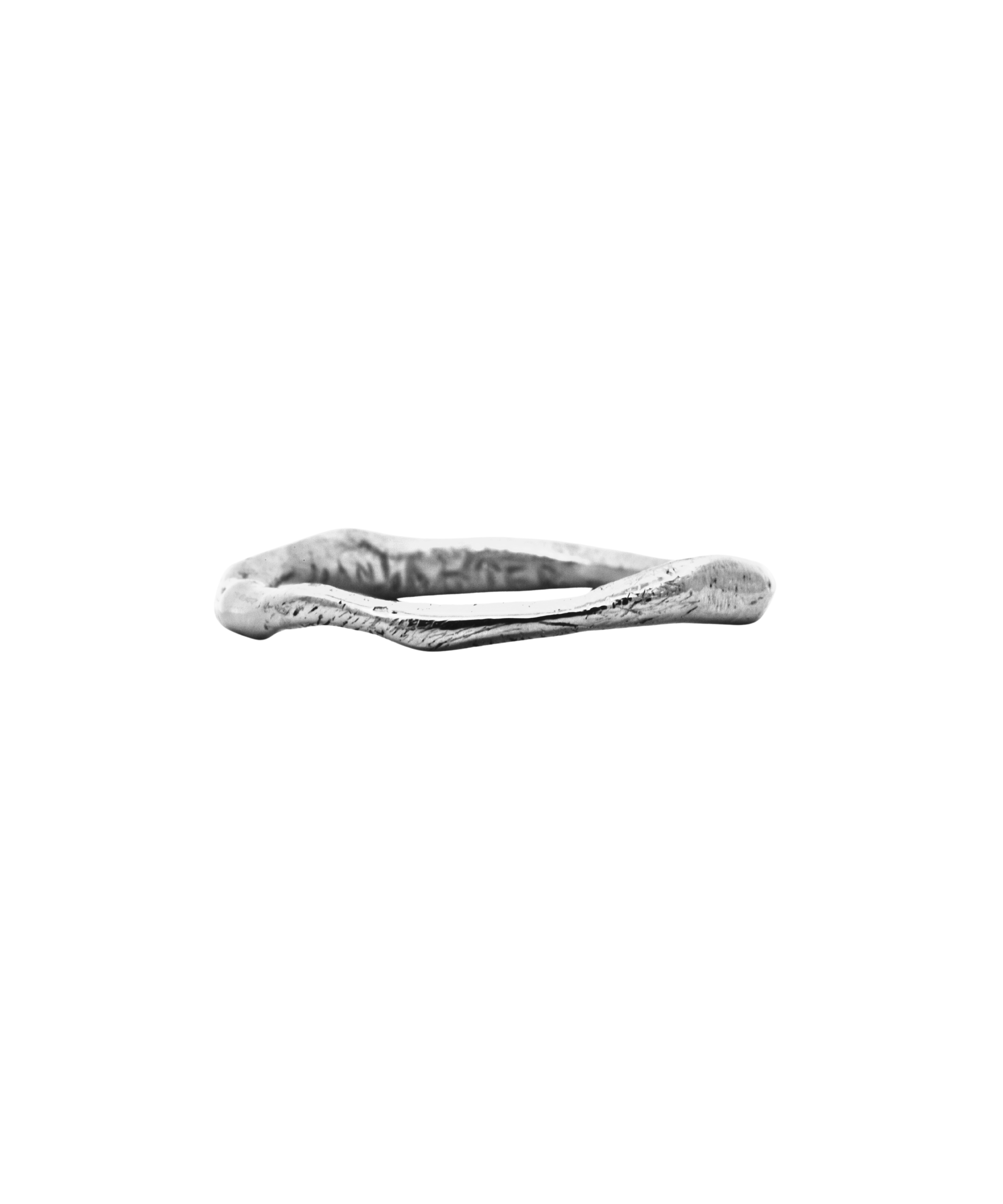 EINAR Stacking Ring scale view showing weight and form