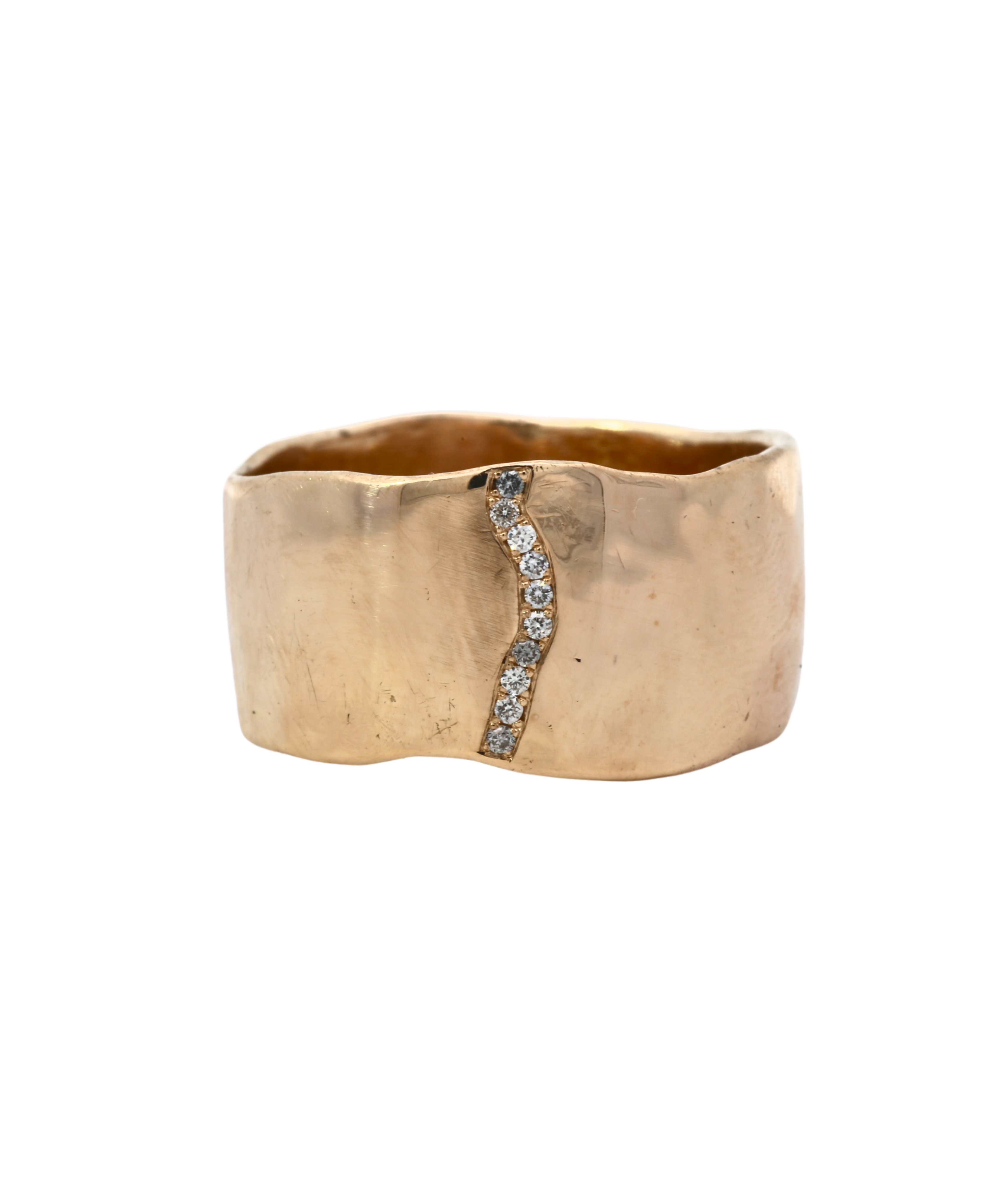 SIGR WATER Wide Band Ring in 14K Fairmined gold with pavé-set salt & pepper diamonds