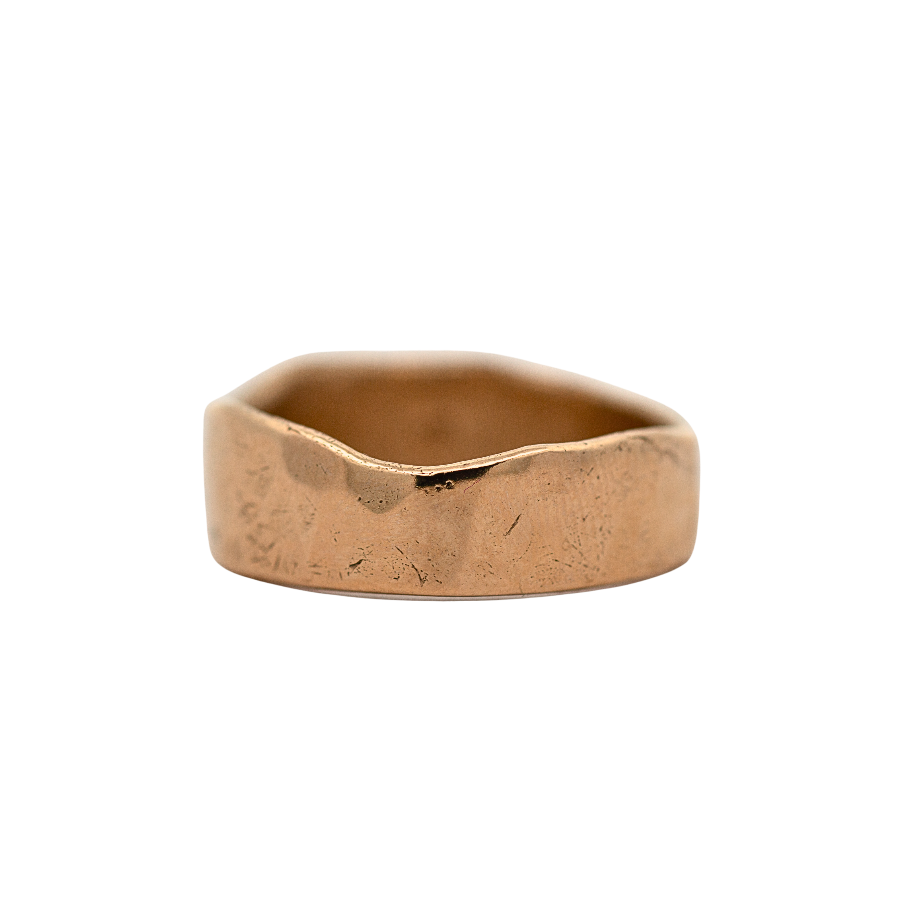 Side view of SIGR WATER Medium Half Straight Ring highlighting unique edge design